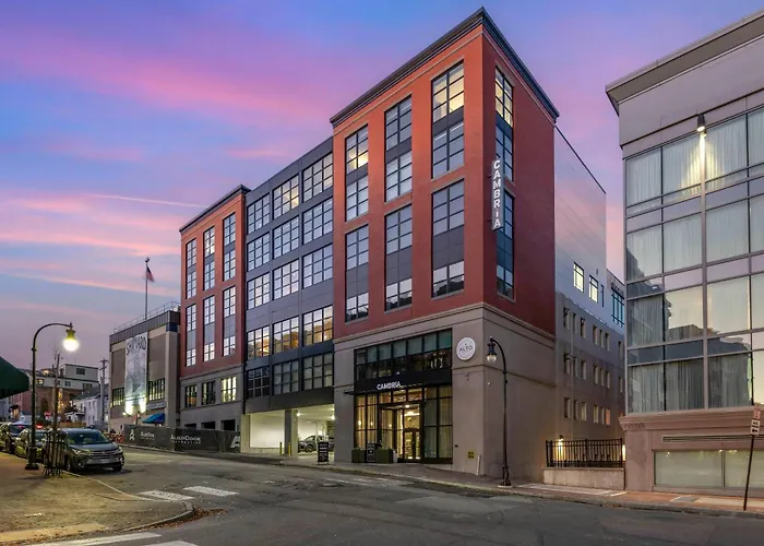 Cambria Hotel Portland Downtown Old Port